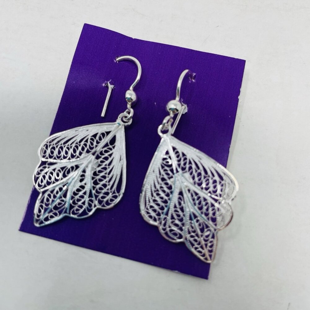 Shop LC Dainty Bali Legacy Collection Sterling Silver‎ Leaf Dangle Earrings 5162